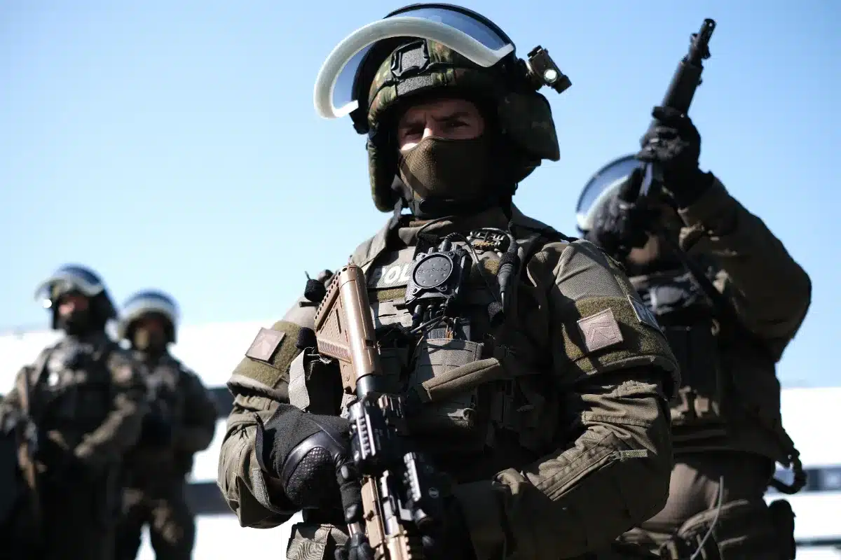 Manifestants face aux soldats : ce que l’Amérique redoute est en train de se produire