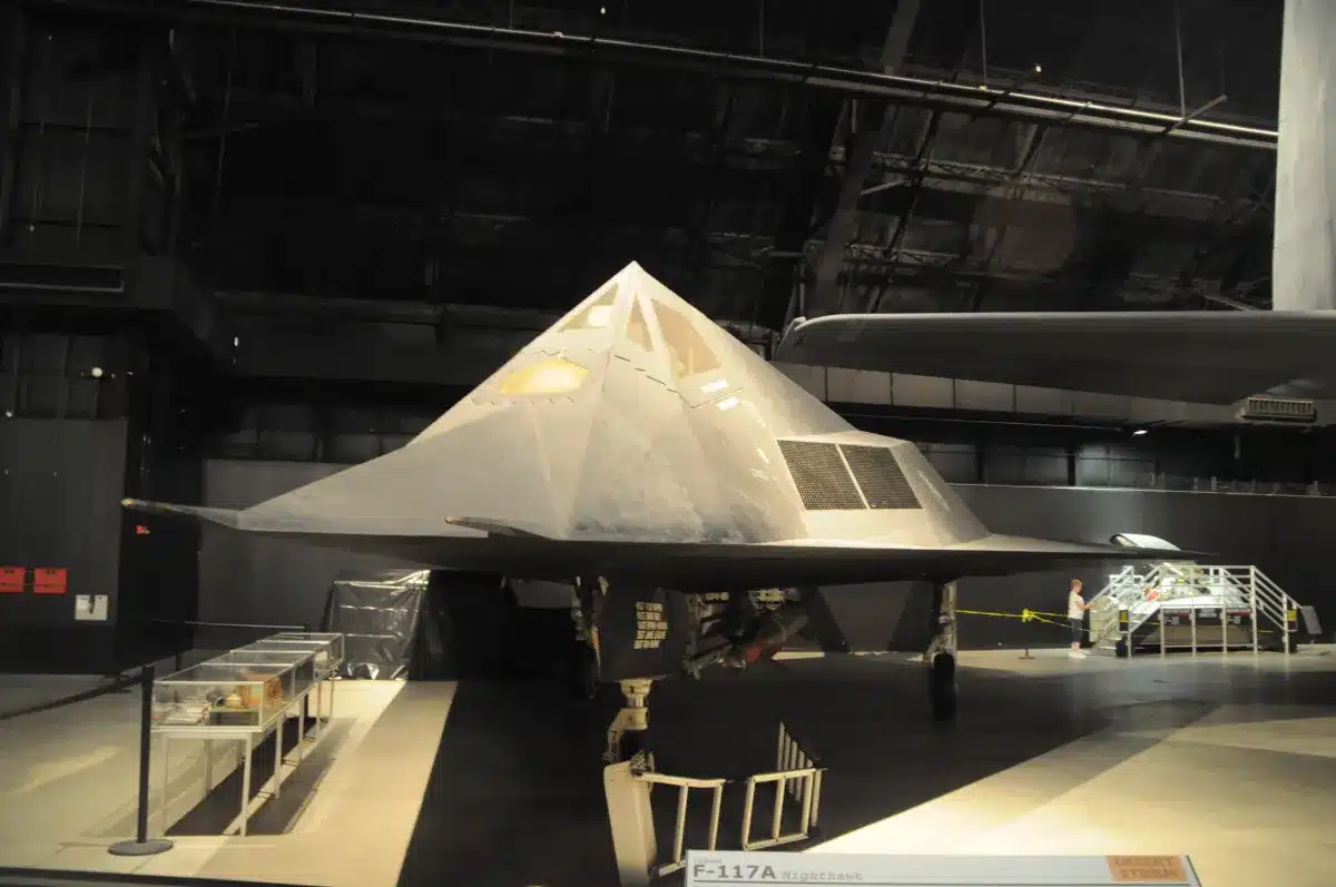 Pourquoi l’US Air Force ne dit pas toute la vérité sur ses F-117A