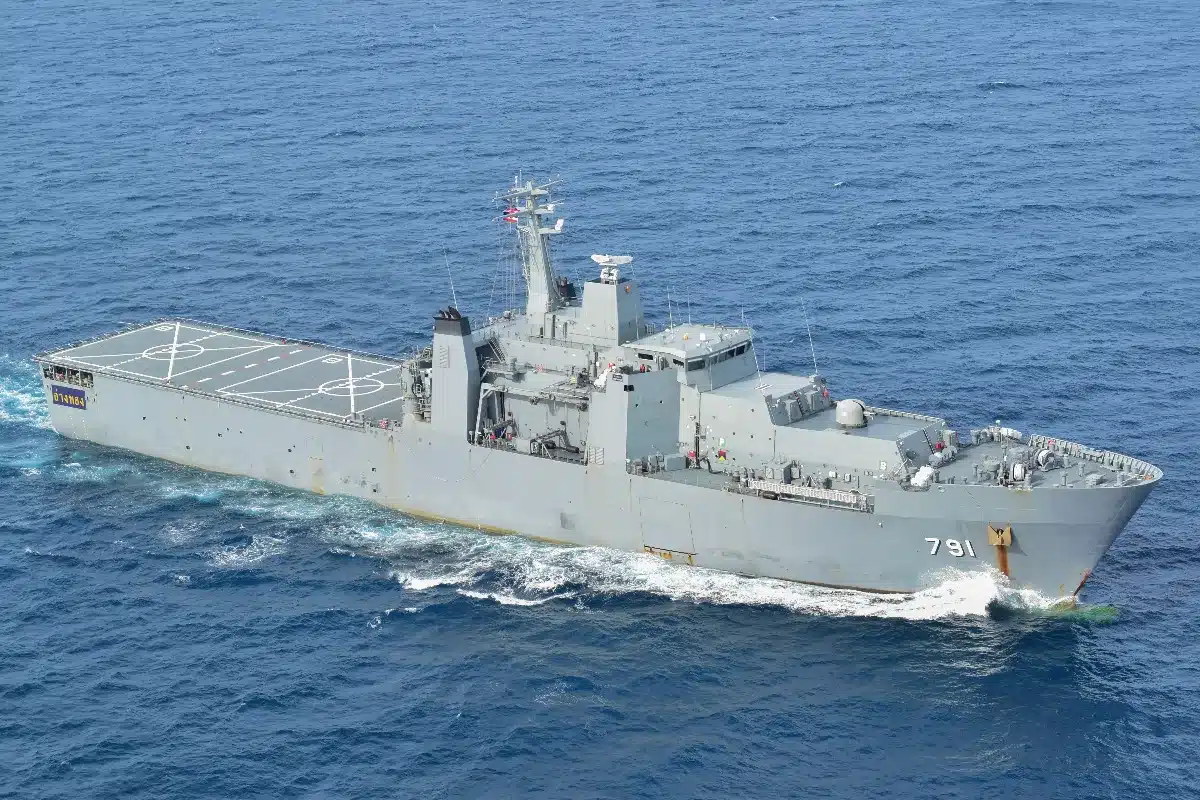 Ce navire de guerre britannique est devenu un danger flottant : la décision choc