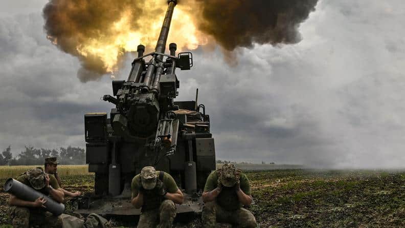 Loi de Programmation Militaire : Catherine Vautrin veut augmenter le budget pour les armées