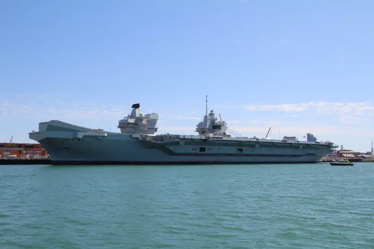 Le futur porte-avions USS John F. Kennedy prend vie : la marine américaine lance ses premiers tests moteurs